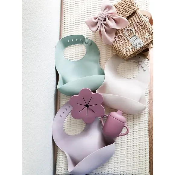 New Jamie Kay Silicone Mealtime Bundle Cup + Flower Snack Bowl + Bibs